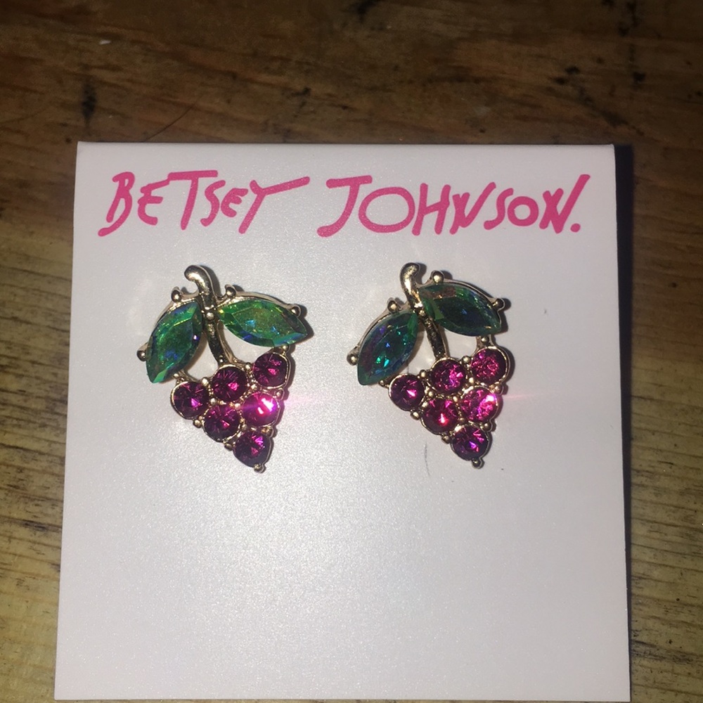 Betsey Johnson | hanging grape earrings